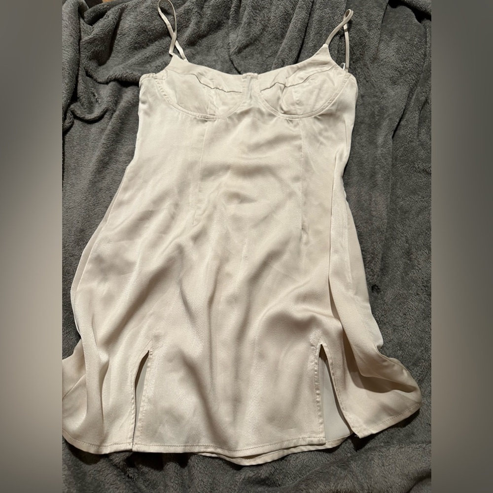 Hello Molly Nude Dress / medium preowned - Picture 1 of 5
